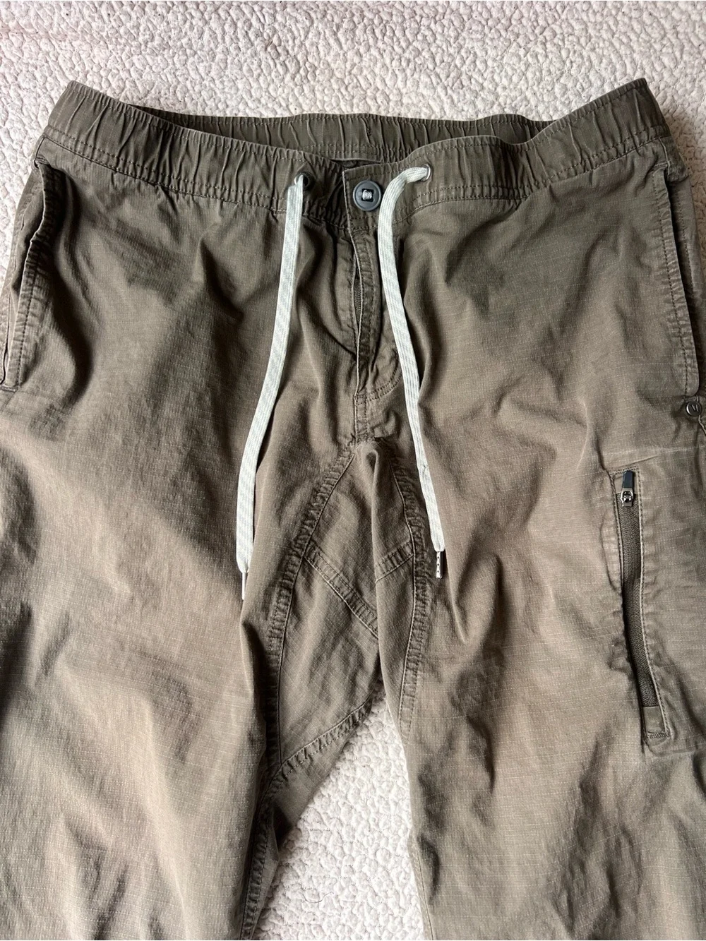 Vuori FLAWED Men’s Ripstop Climber Pants Hiking Outdoors Olive Green Size Large